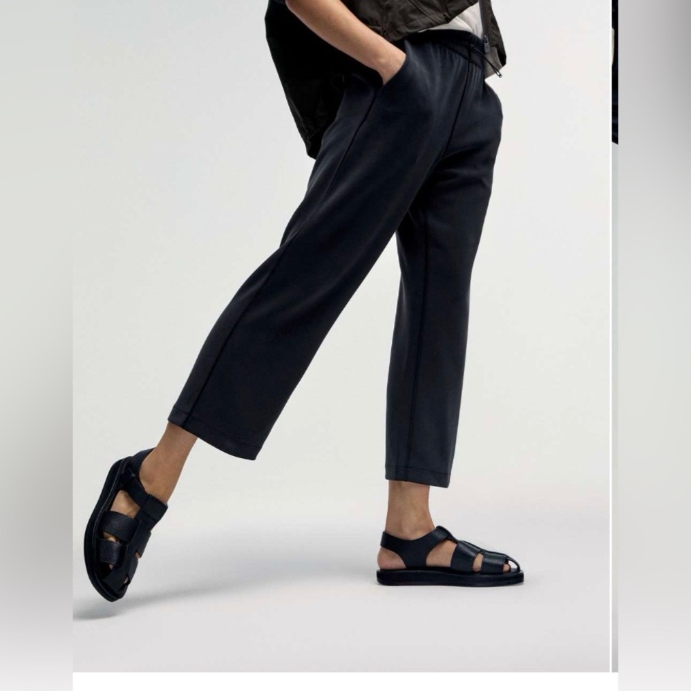 Lululemon Softstreme High-Rise Straight Leg Cropped Pants